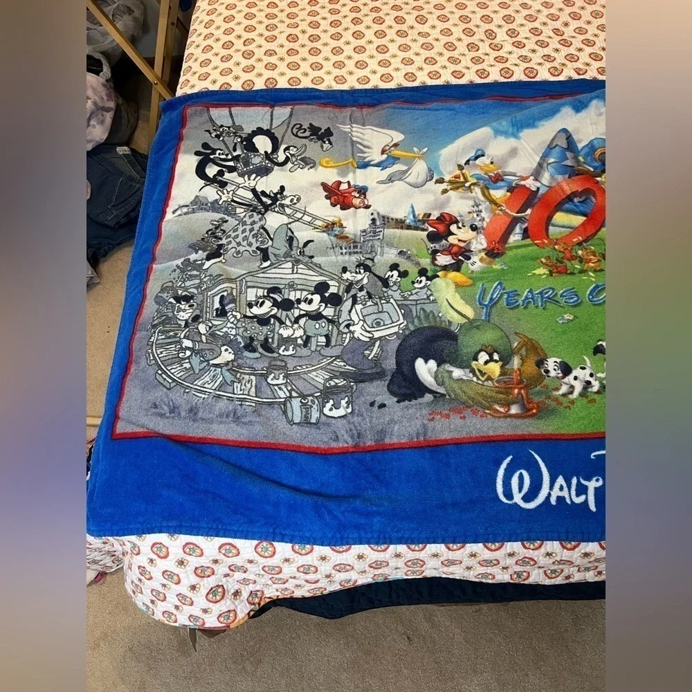 Vintage 2001 Walt Disney World 100 Years of Magic Beach Pool Towel 62 x 32